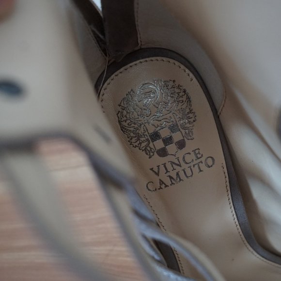 Vince Camuto Davel Block Heel Pumps - 6.5 - Picture 4 of 9